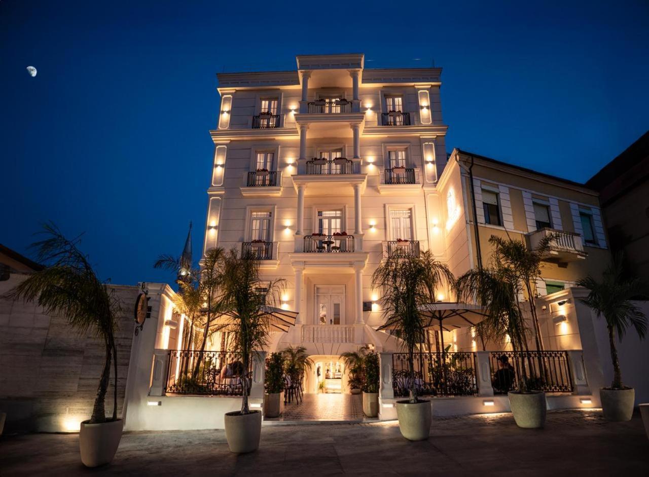 Art Gallery Boutique Hotel Дуррес Екстер'єр фото