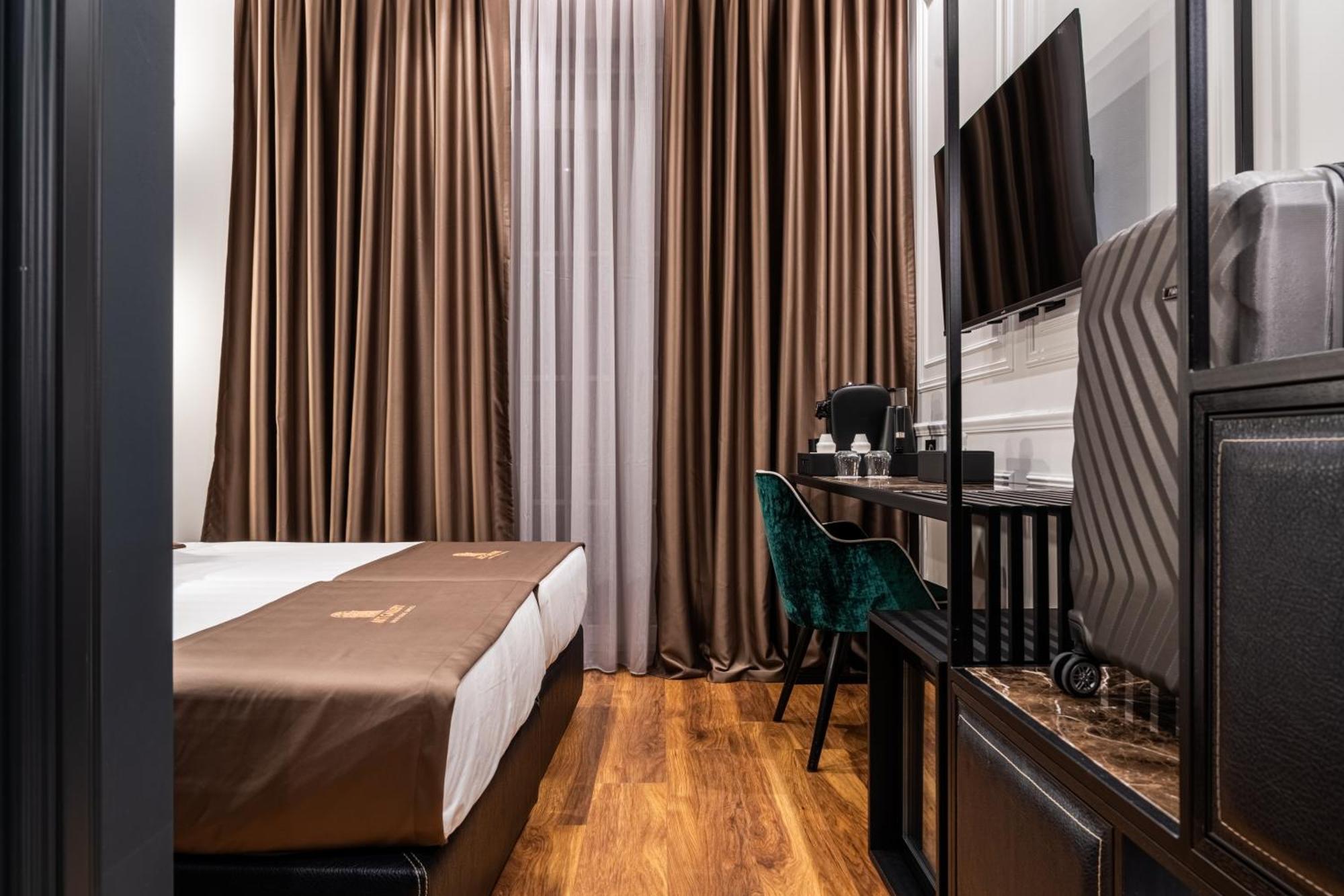 Art Gallery Boutique Hotel Дуррес Екстер'єр фото